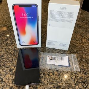 SOLD - iPhone X Space Gray 256 GB